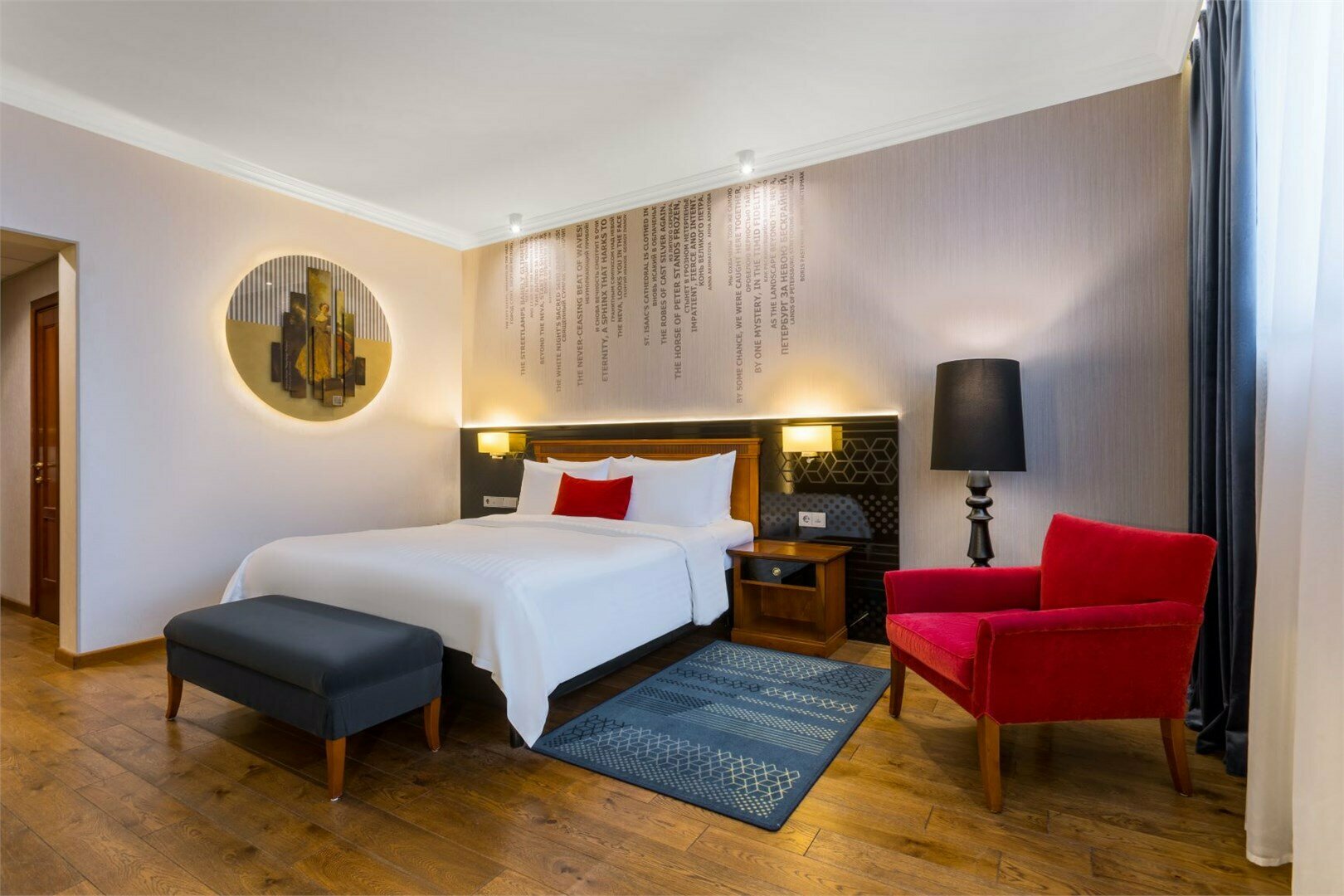 Супериор с двуспальной кроватью 5 этаж