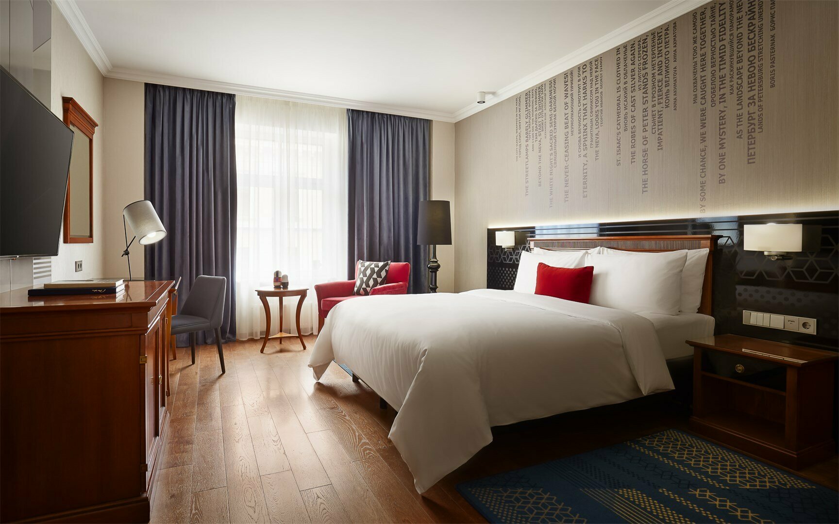 Делюкс с двуспальной кроватью и видом на Атриум