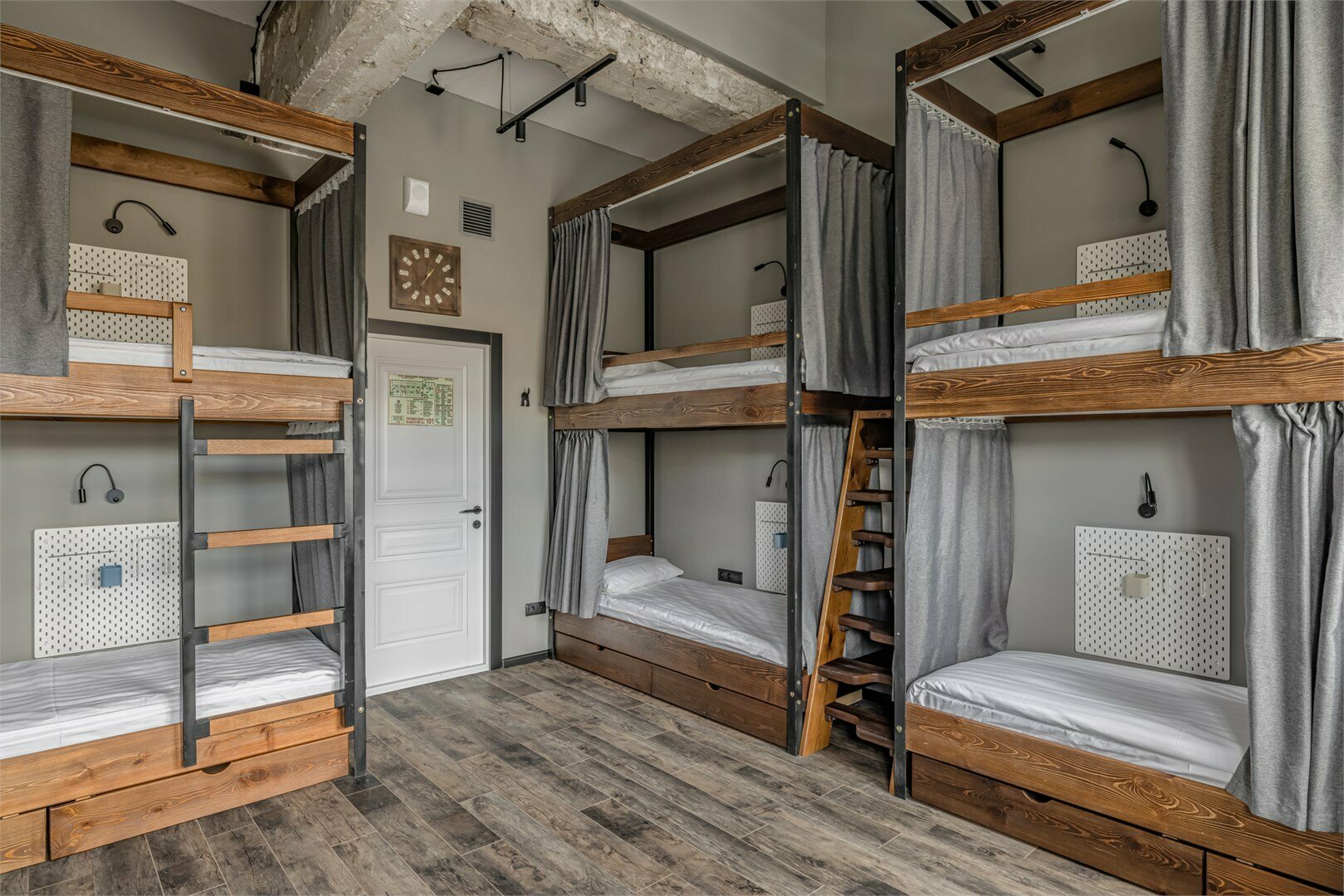 Восьмиместный номер женский