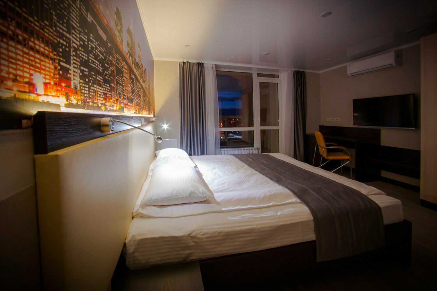 Улучшенный номер с кроватью размера «king-size» или 2 отдельными кроватями