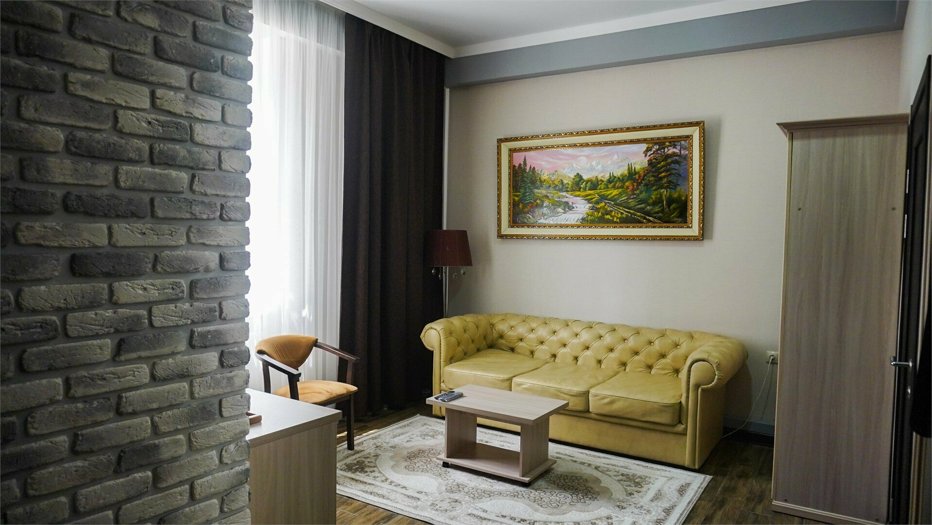 Семейный люкс двухкомнатный