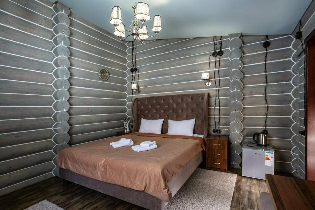 Шале с большой двухспальной кроватью