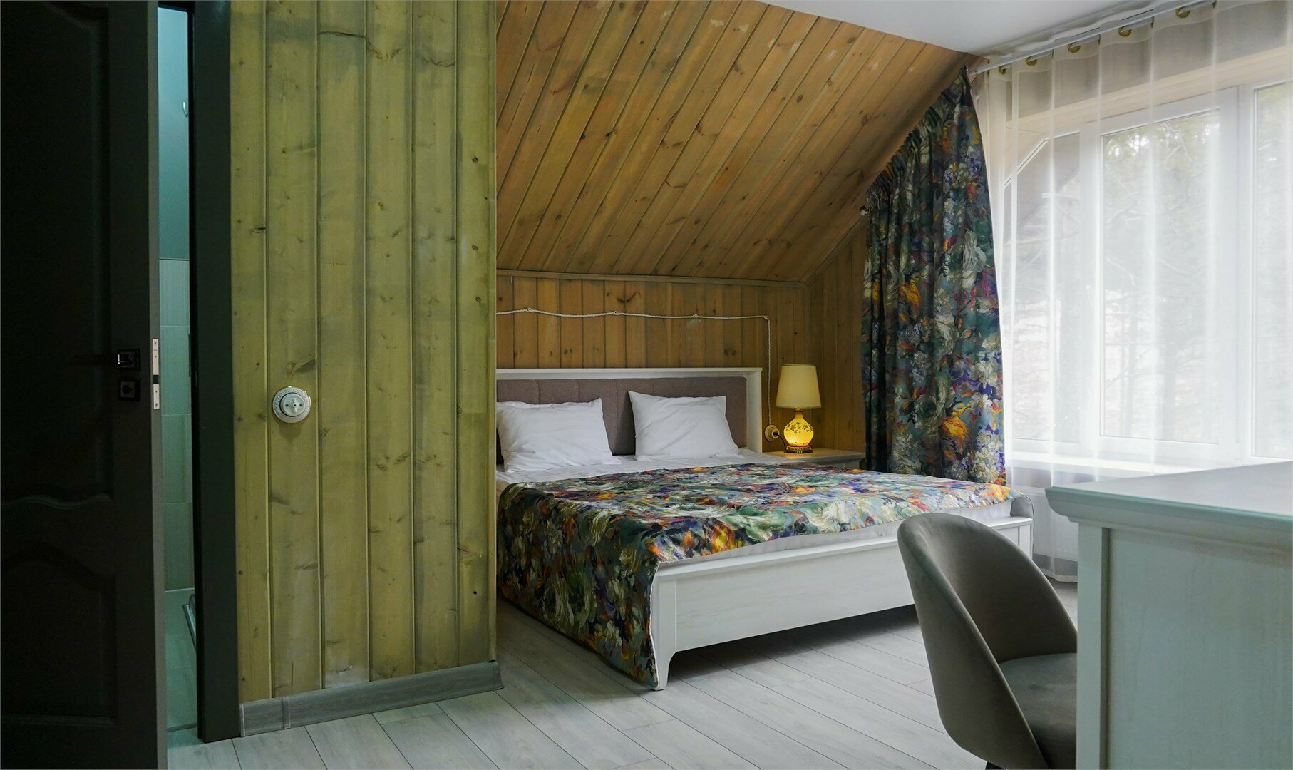 Улучшенный двухместный номер с 1 кроватью