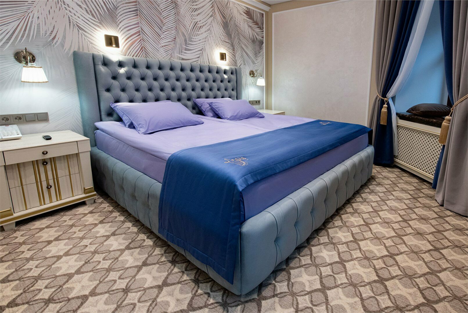 Джуниор Сюит