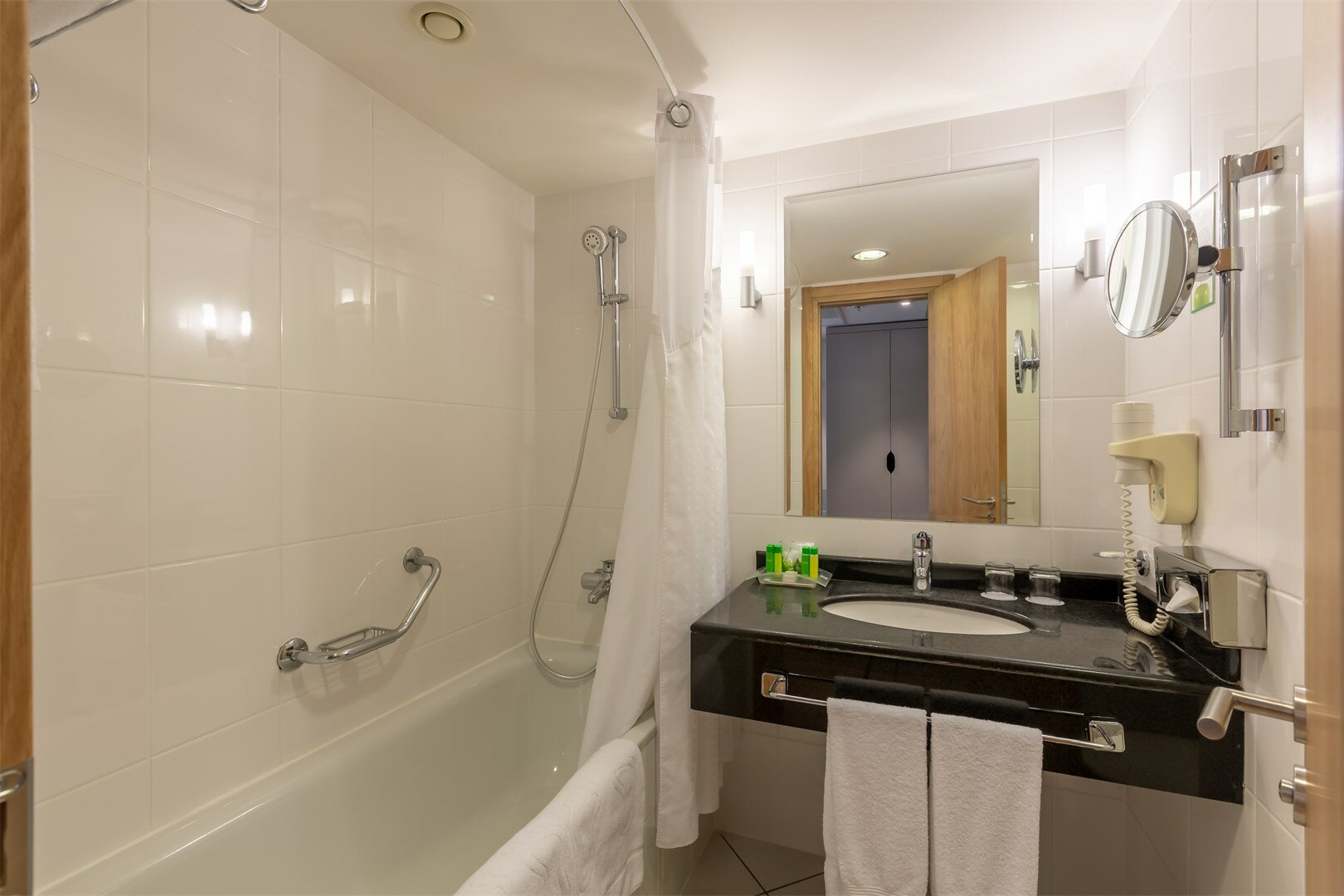 Стандартный номер с двумя односпальными кроватями