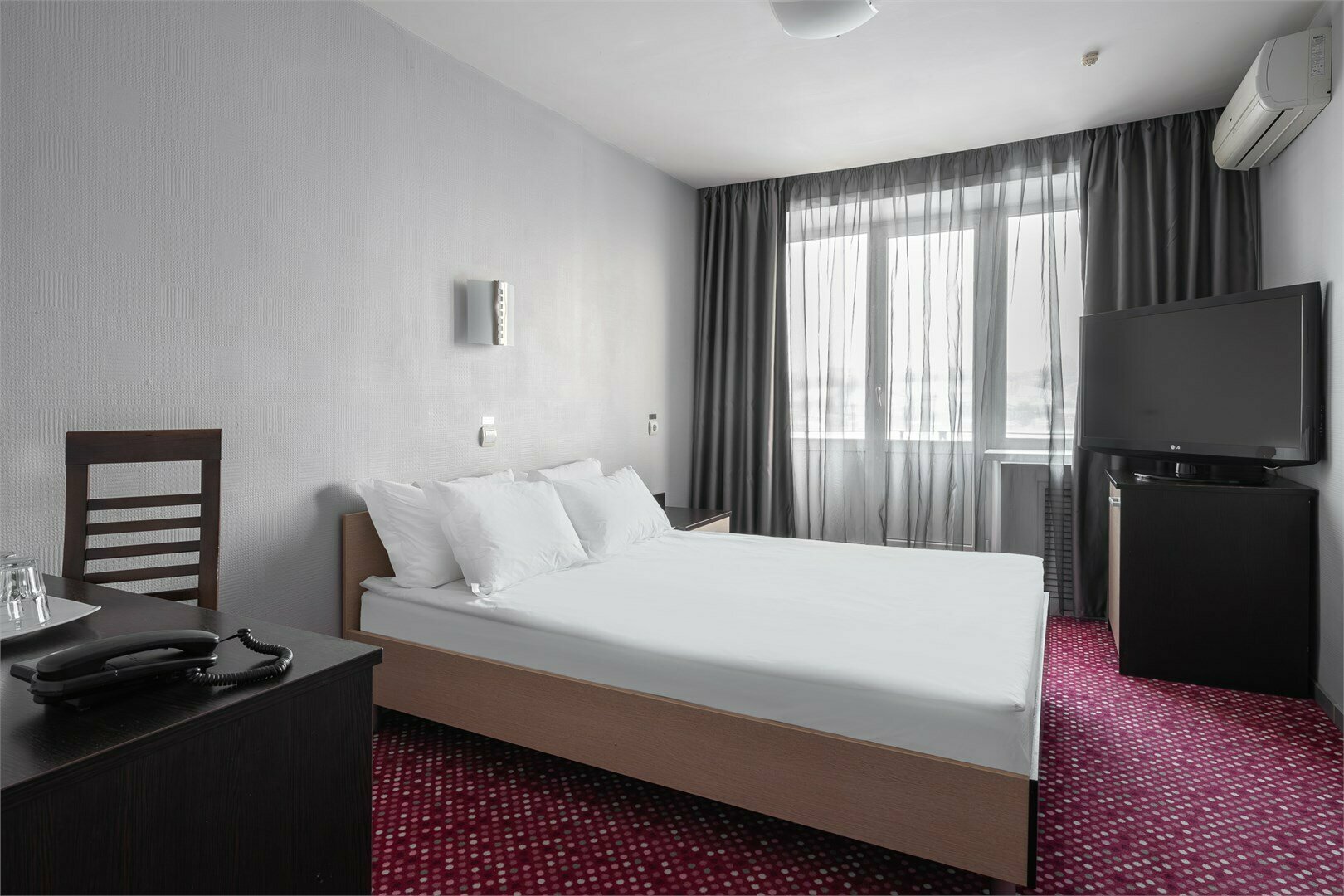 Стандарт с двуспальной кроватью