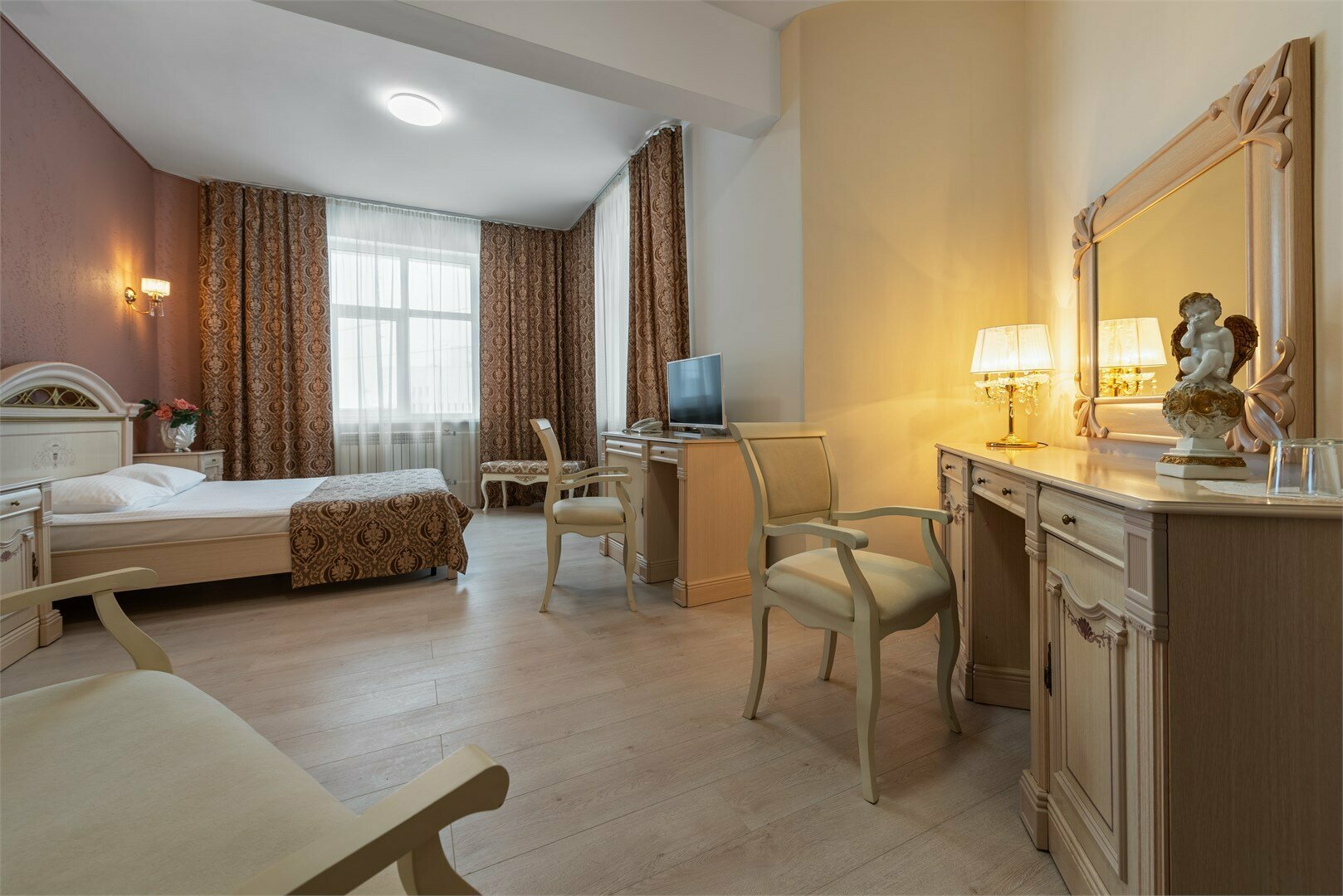 Улучшенный / Superior Room