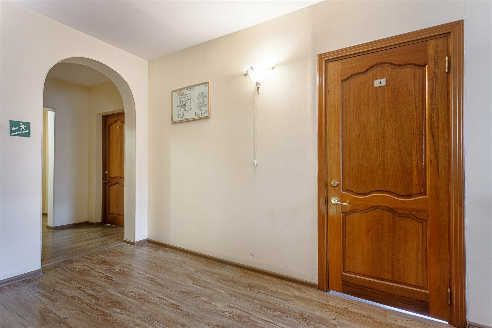 ОДНОМЕСТНЫЙ НОМЕР С СОБСТВЕННЫМ ОТДЕЛЬНЫМ САН УЗЛОМ