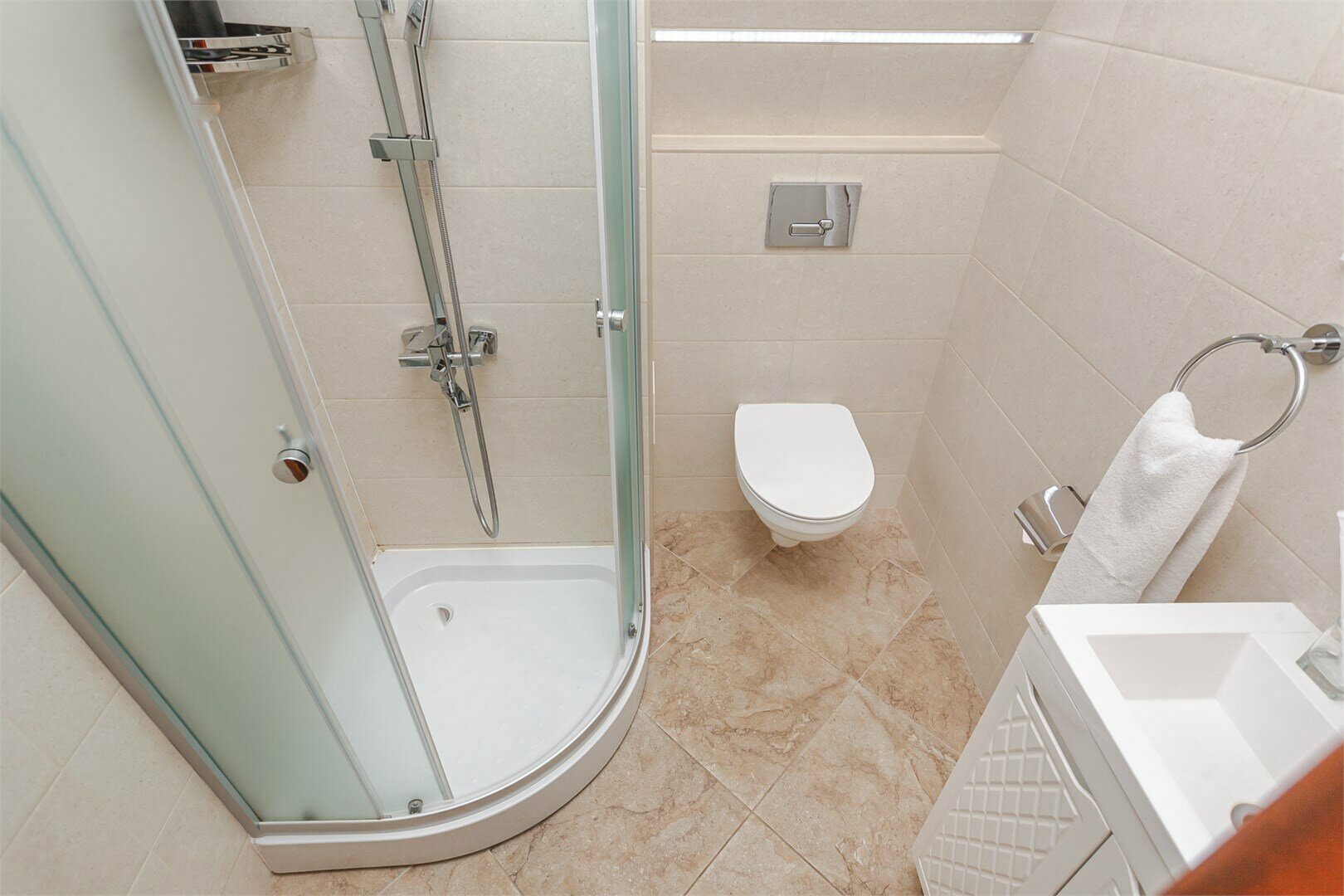 ОДНОМЕСТНЫЙ НОМЕР С СОБСТВЕННЫМ ОТДЕЛЬНЫМ САН УЗЛОМ