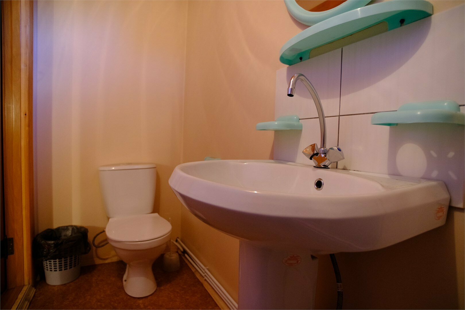 Стандарт с одной двуспальной кроватью (2 / 6)