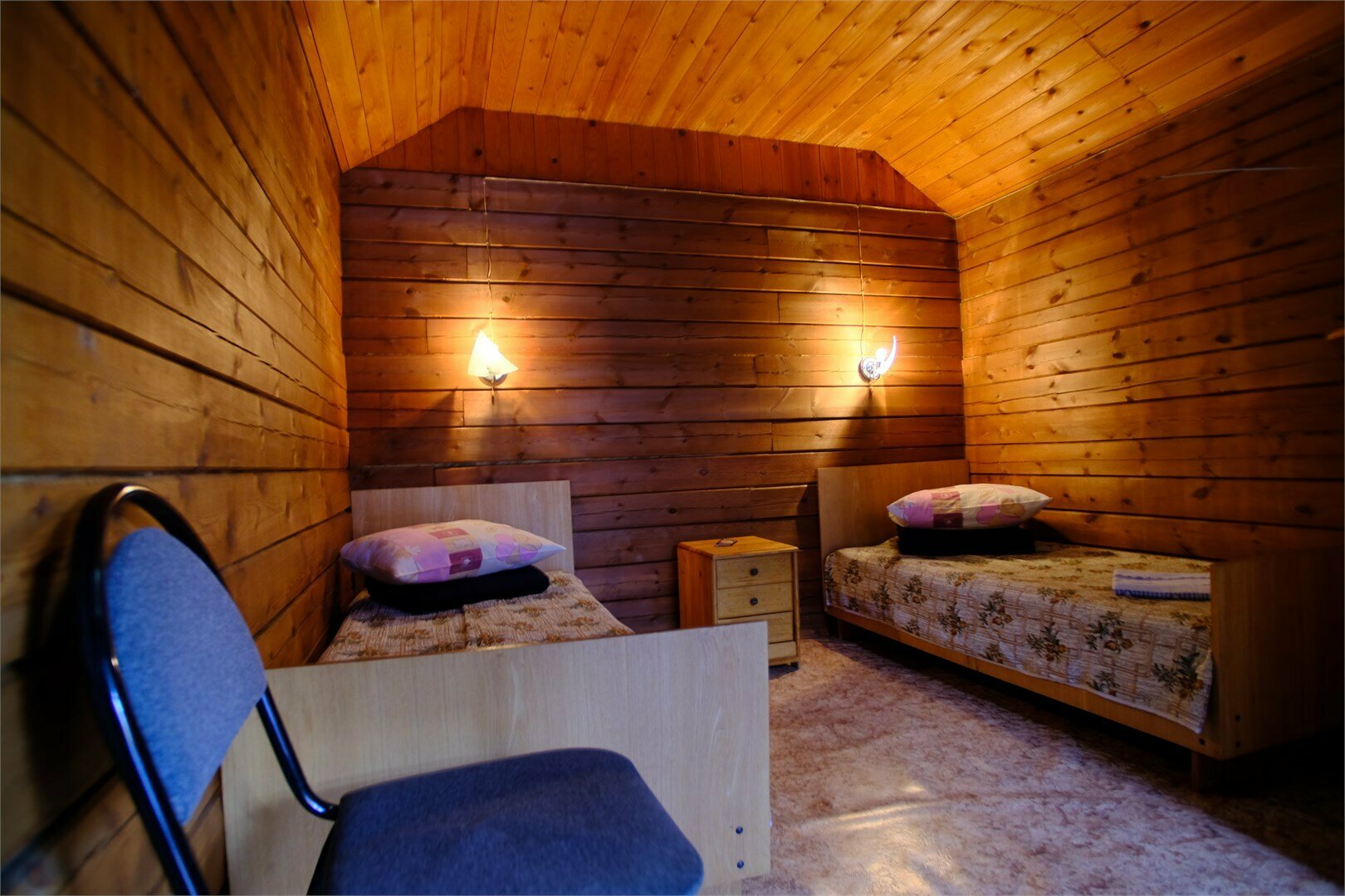 Стандарт 2 категории с двумя односпальными кроватями (1 / 1-8)