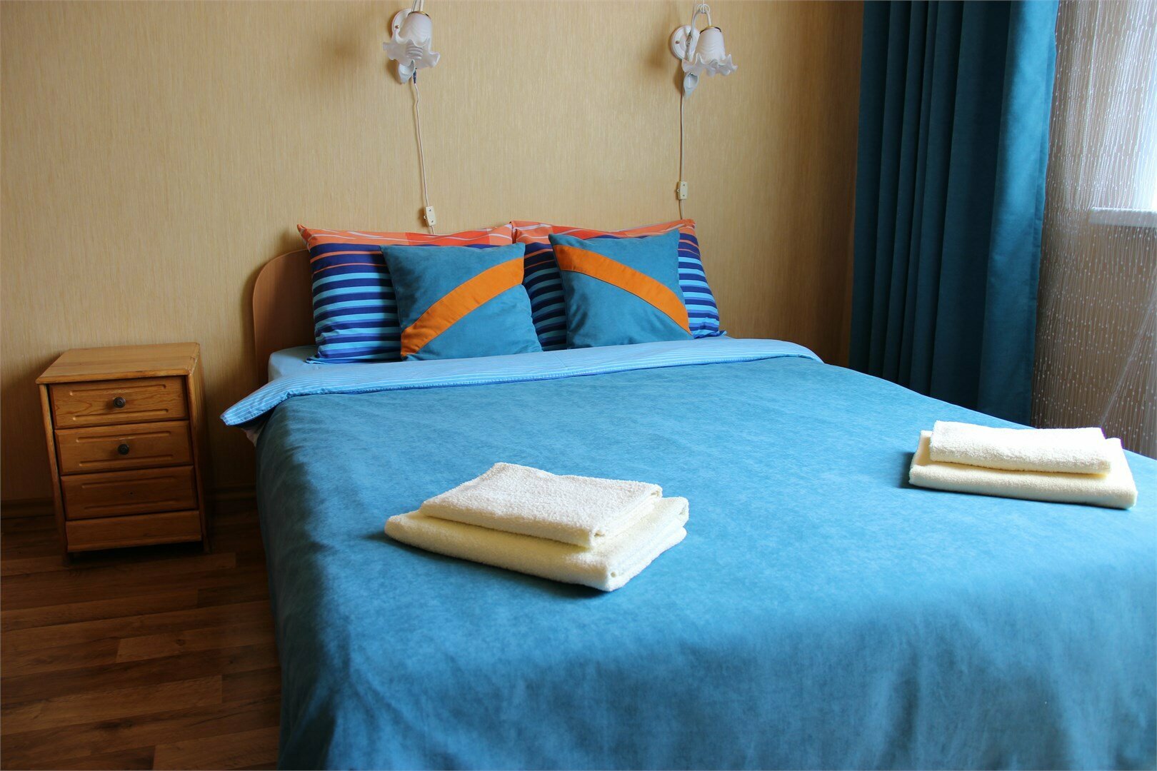 Стандарт с одной двуспальной кроватью (о/4)