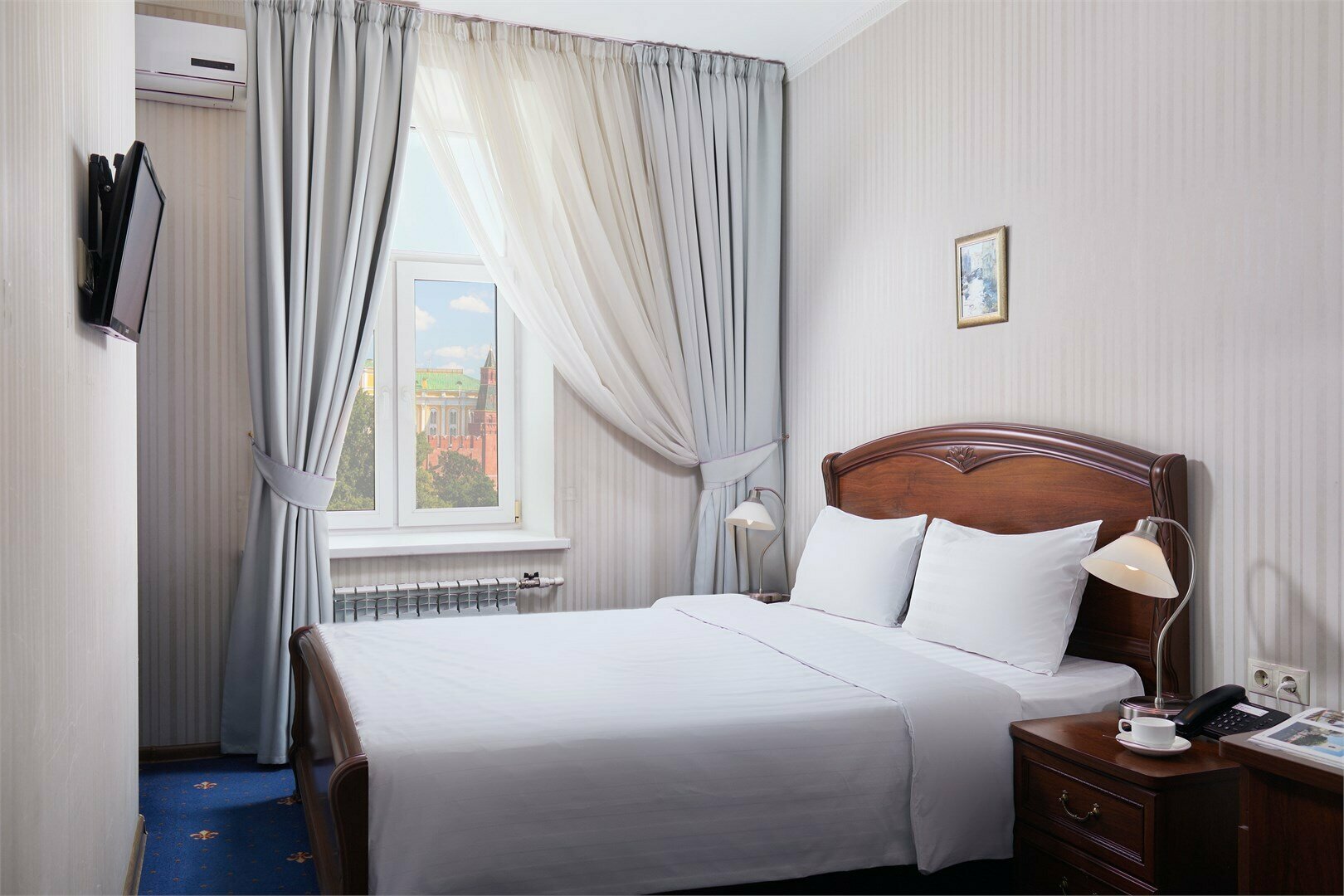 СТАНДАРТ С ВИДОМ НА КРЕМЛЬ