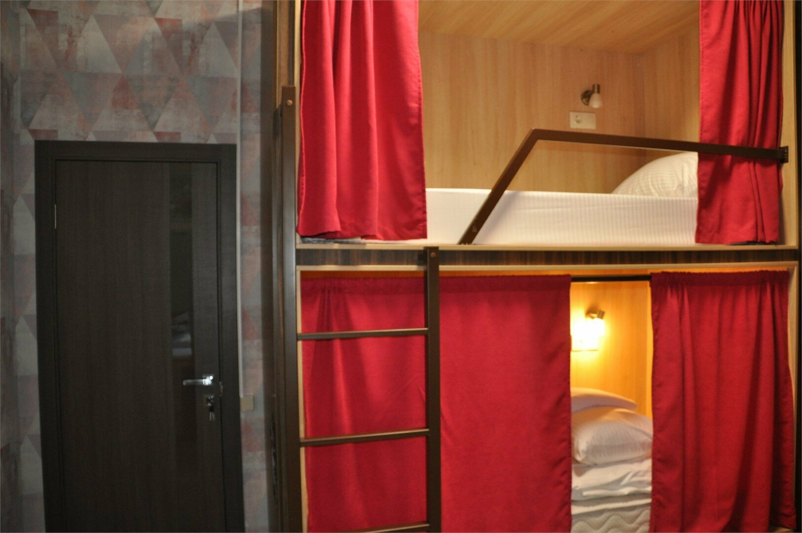 №5 Женский 6- местный