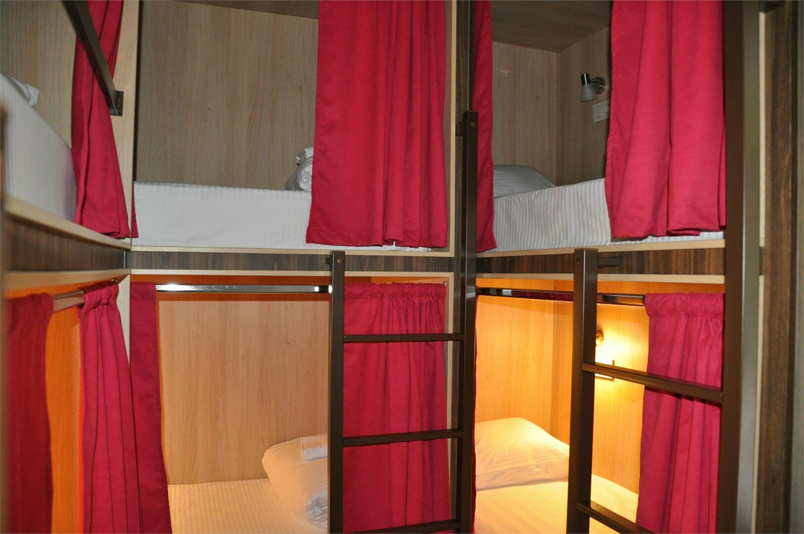 №5 Женский 6- местный