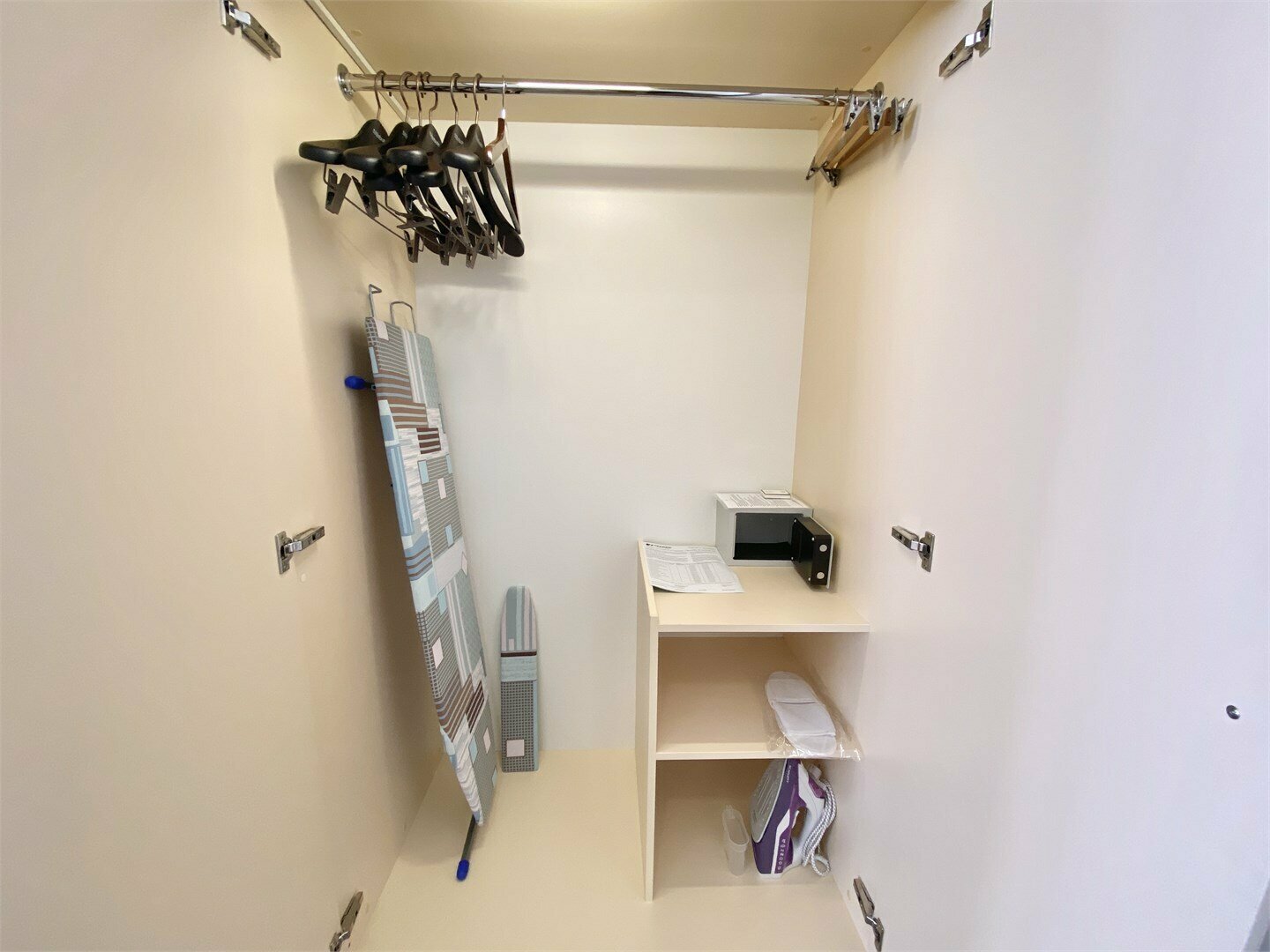 Джуниор Сюит