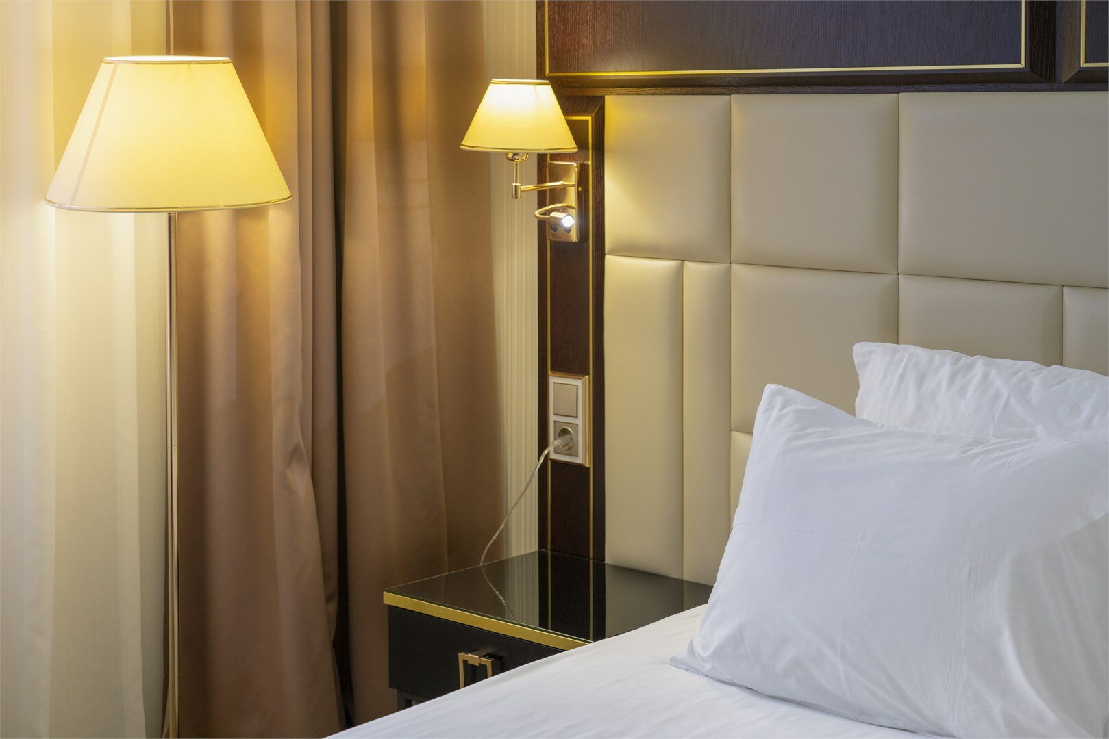 Стандартный номер с балконом и 1 двуспальной кроватью