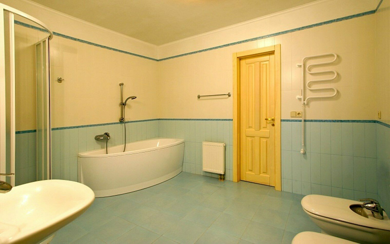 2-уровневые трехкомнатные апартаменты с видовой террасой № 704