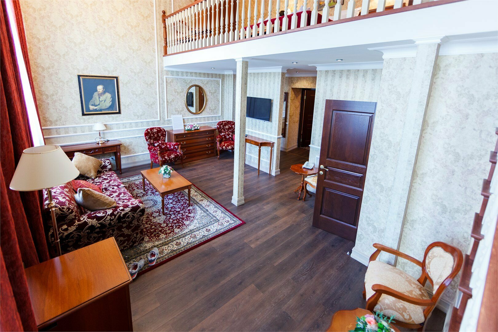 Люкс Достоевского Ф.М. с видом на ул. Миллионную