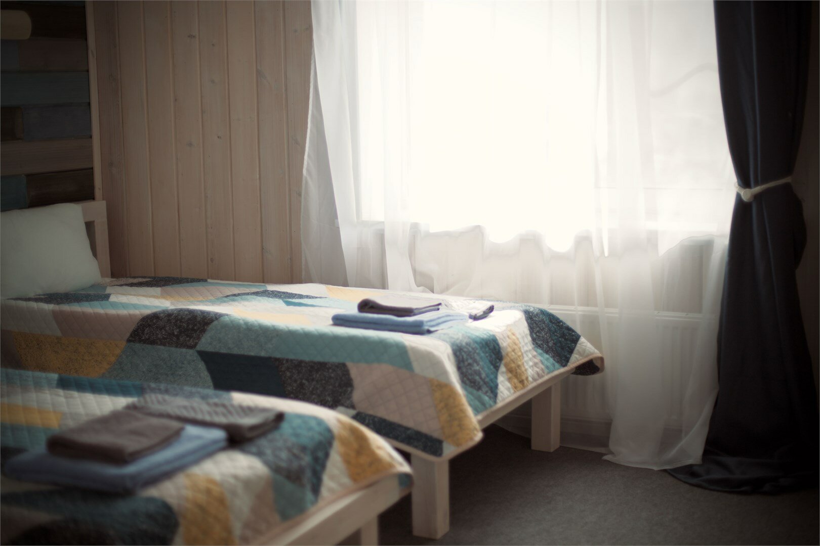 Первая категория - две односпальные кровати