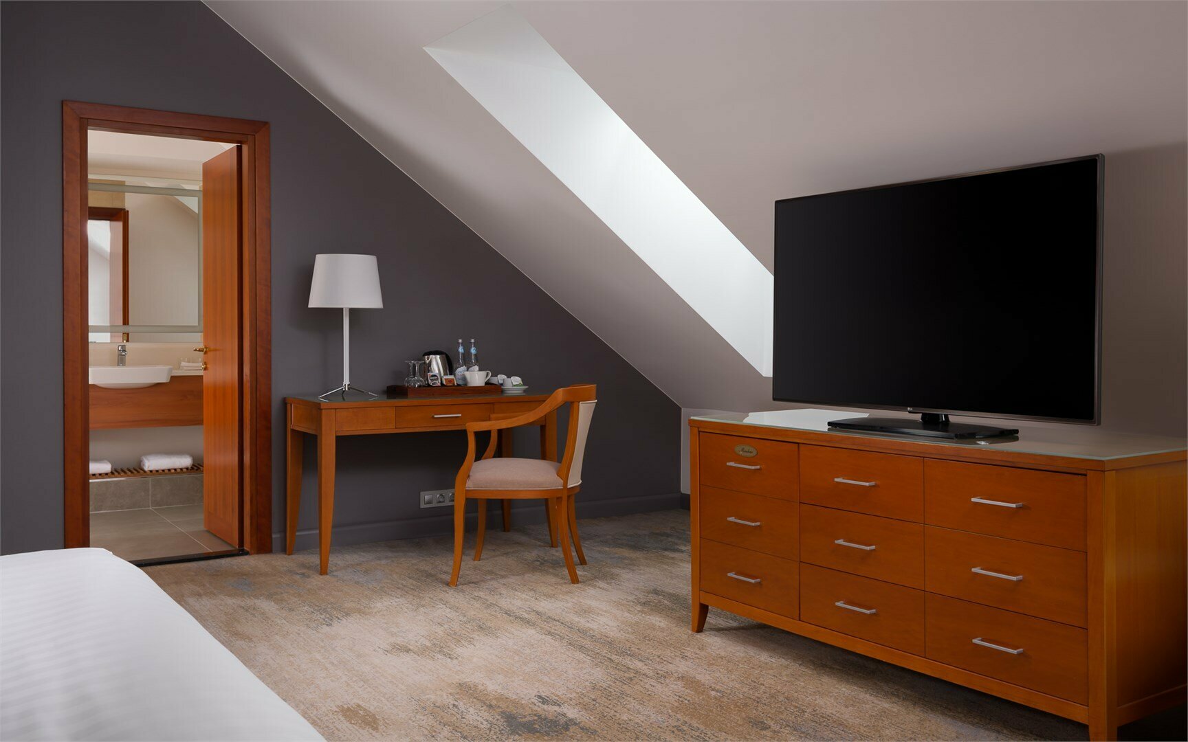 Студия, 1 большая кровать