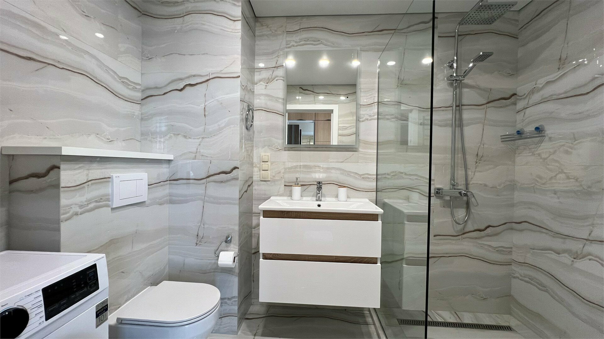 Классический люкс с кухней и террасой