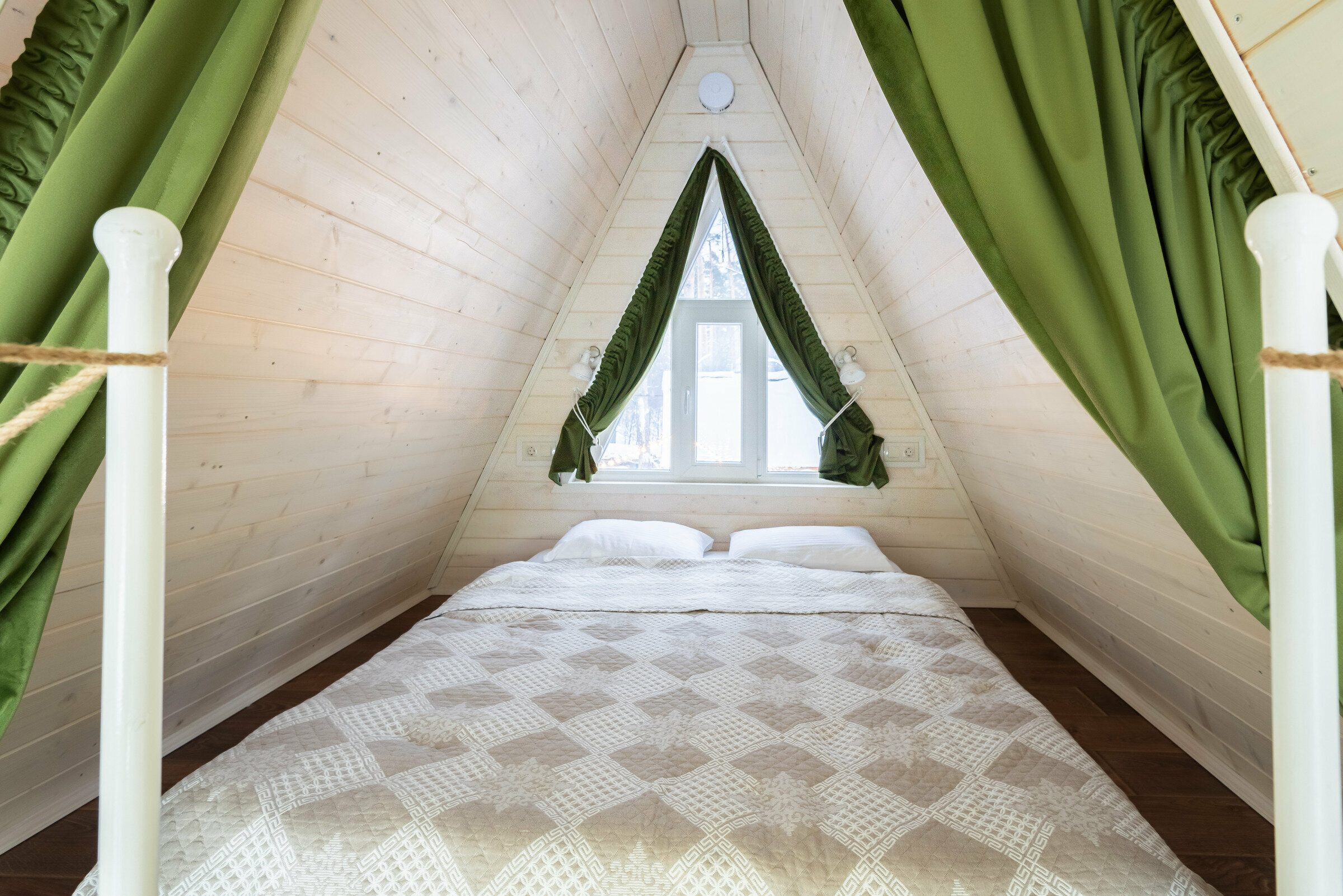 Дом с видом на озеро