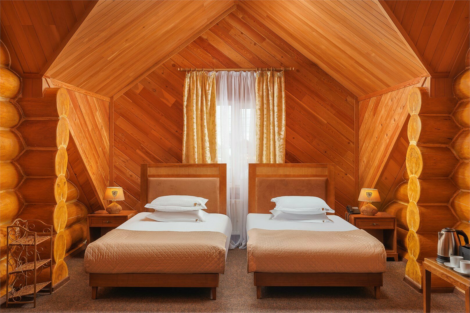 "Бревенчатый дом" с двумя спальнями