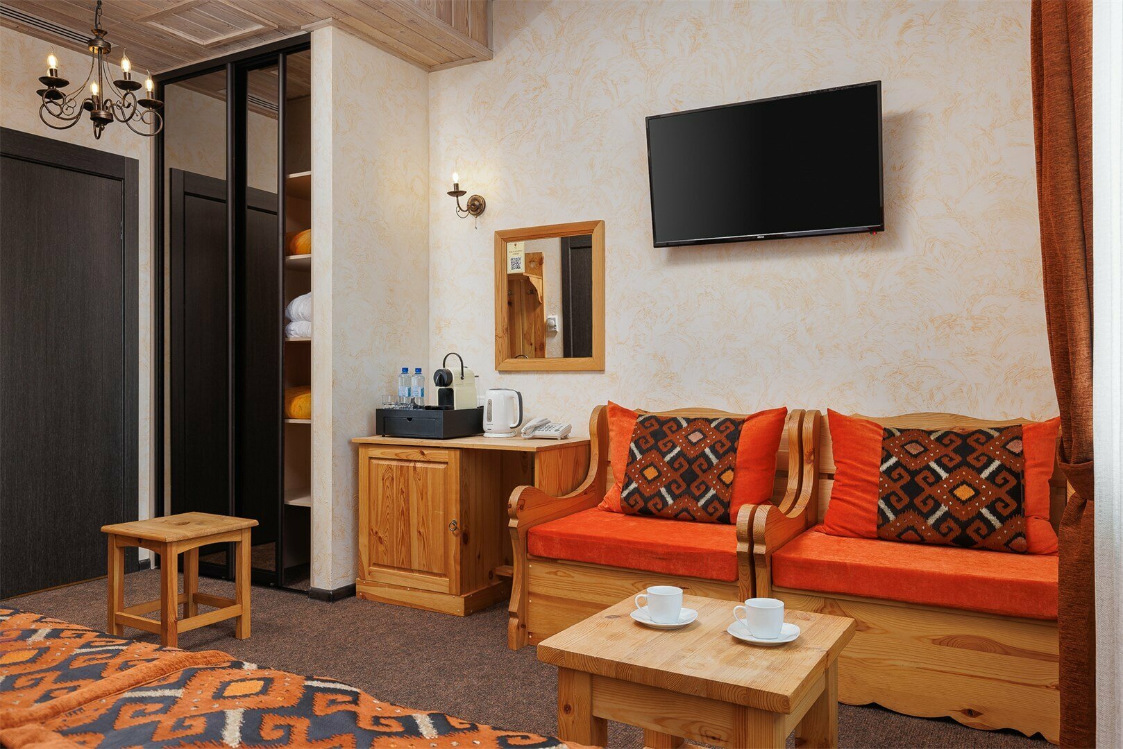 Номер "Купе" с одной большой кроватью