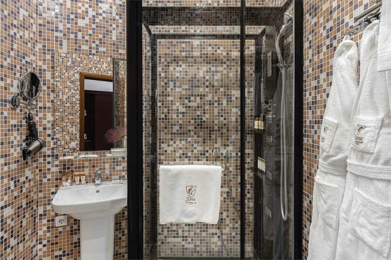 Семейный номер "Семицветик"