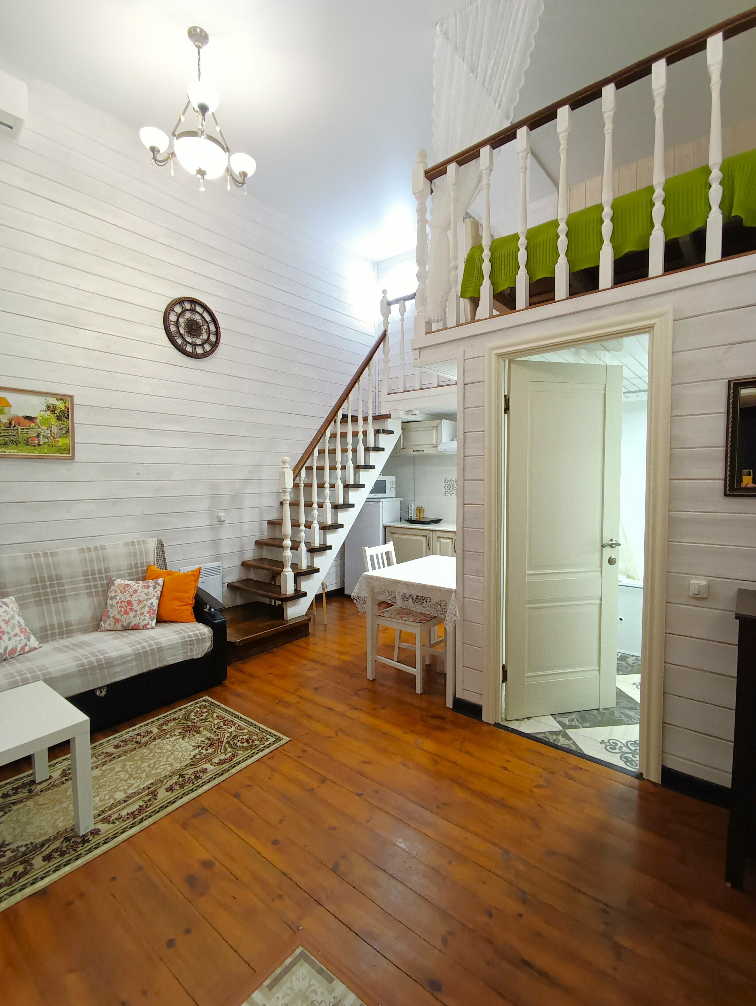 Двухуровневый четырехместный номер