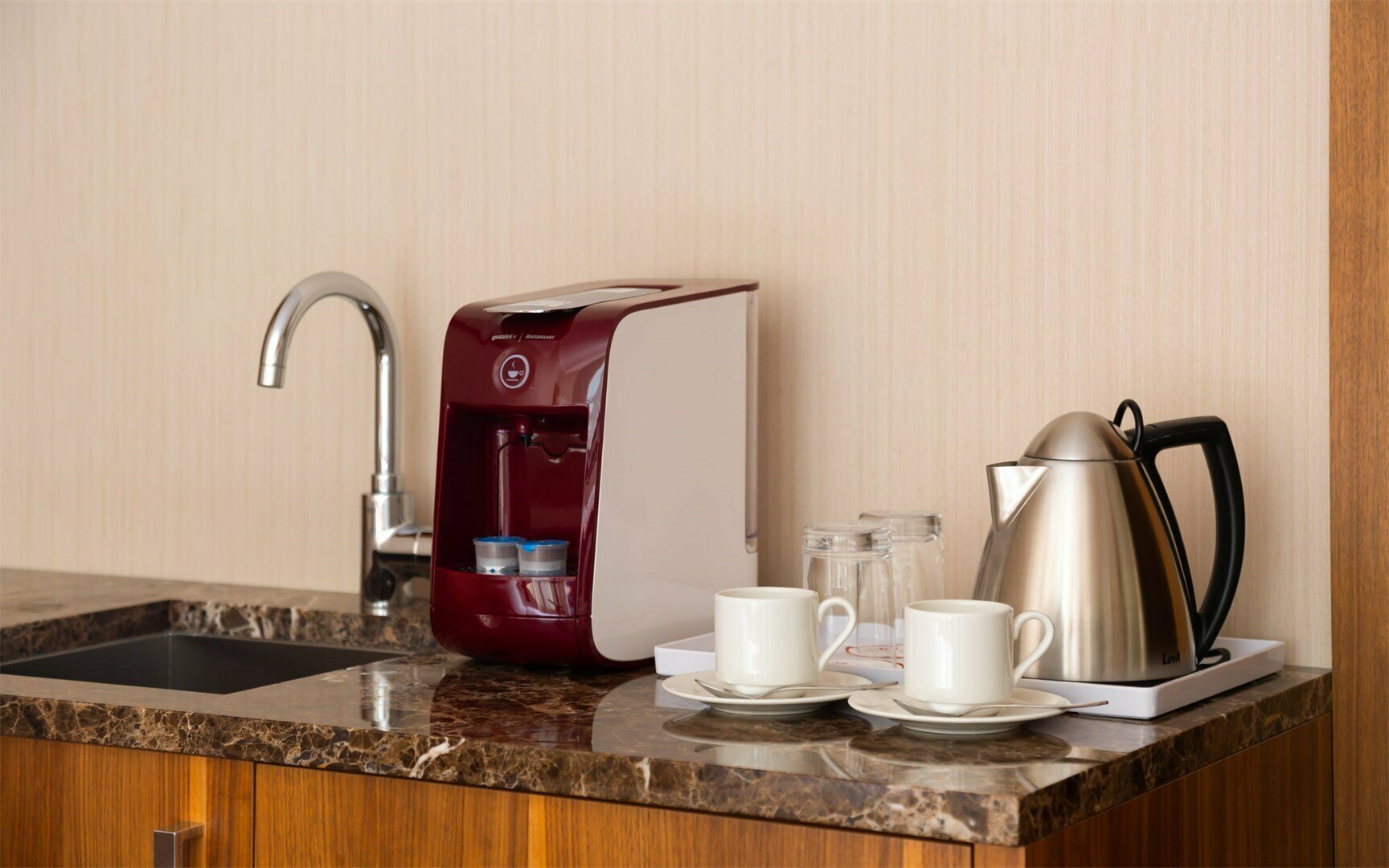 Полулюкс с 1 кроватью «King size» с видом на театр