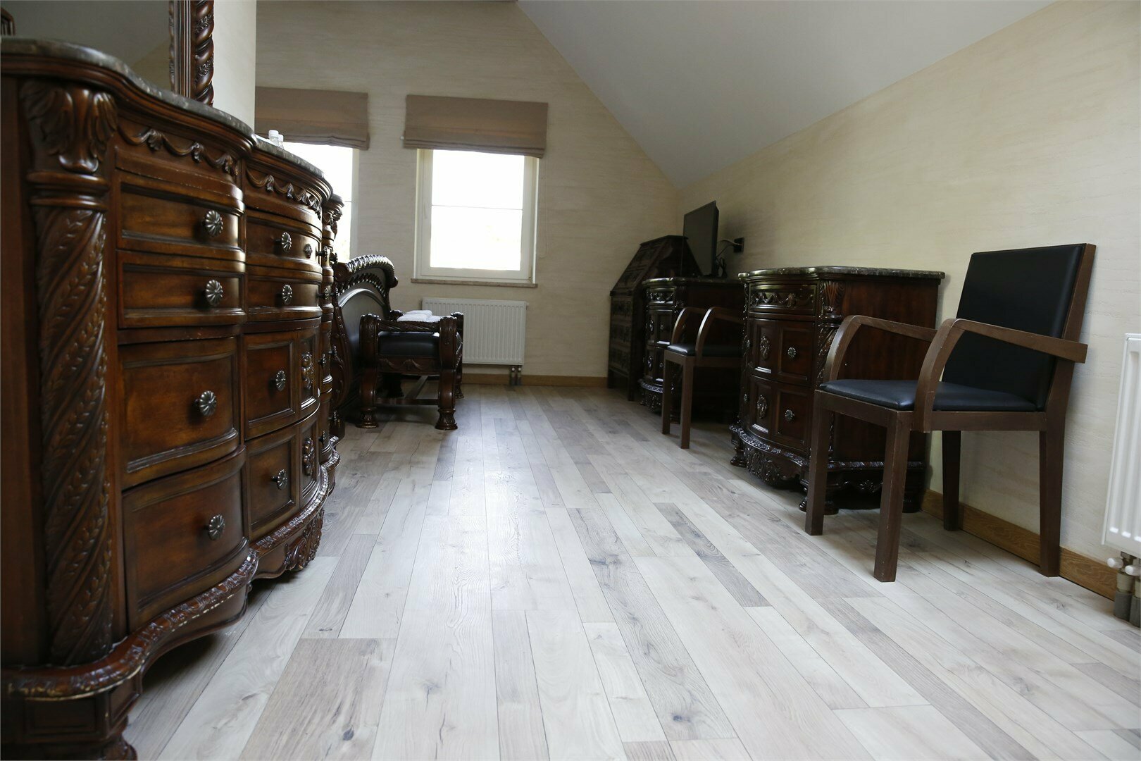 Джуниор Сьют-М