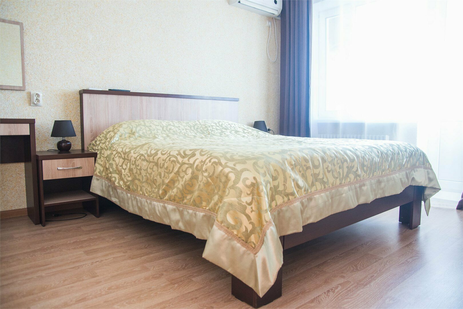 Корпус "Морской" 2-ком. 3-местный "Джуниор-сюит" с видом на степь