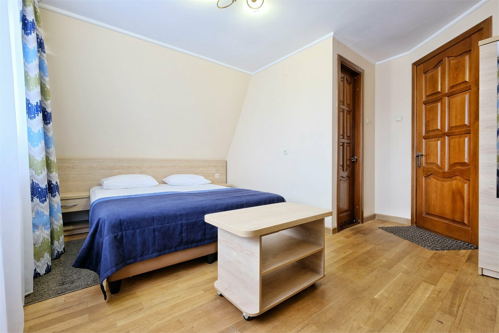 Двухместный номер эконом-класса с 1 кроватью или 2 отдельными кроватями