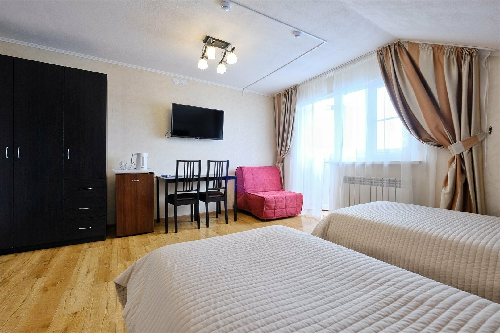 2-х. местный  "Стандарт" с видом на 4 термальных бассейна