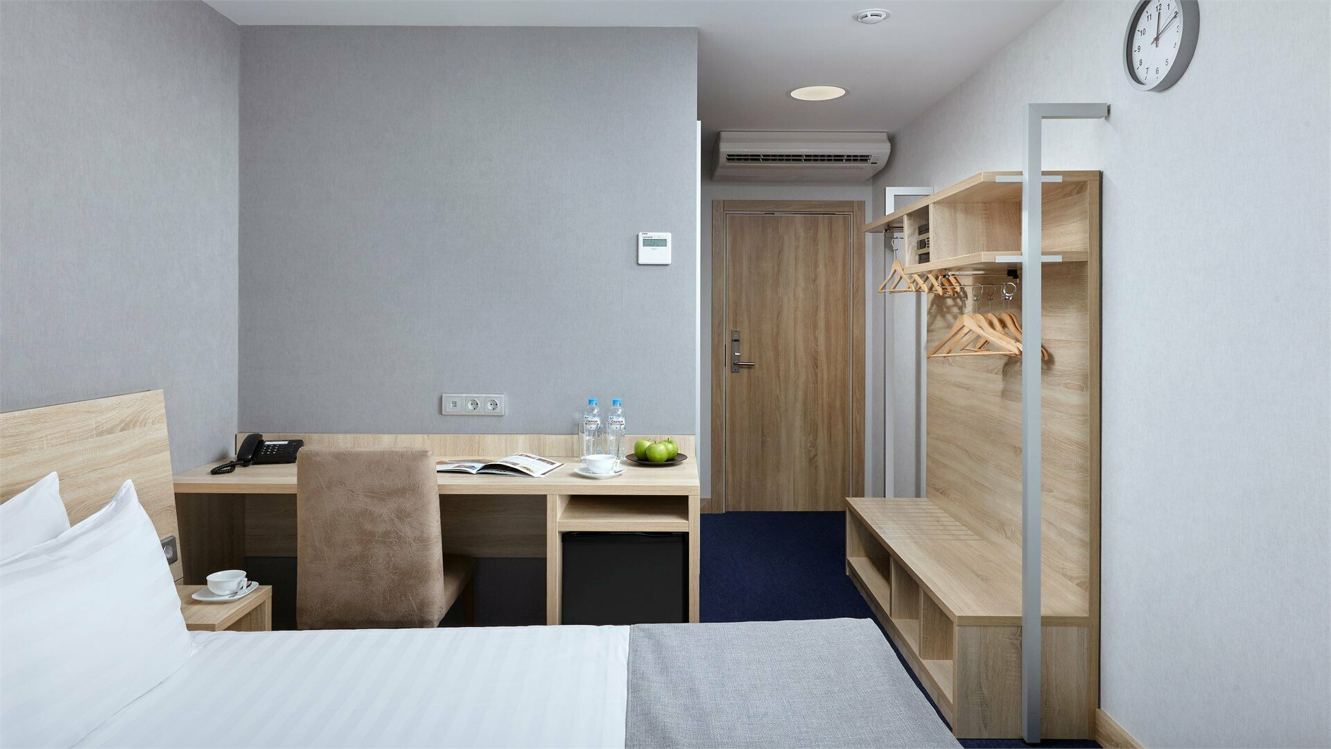 Стандарт улучшенный с одной большой кроватью