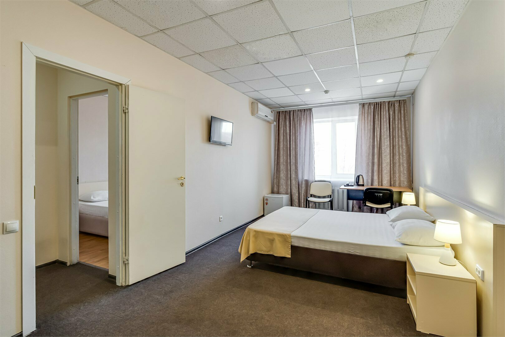 Двухкомнатный номер бизнес-класса с раздельными кроватями