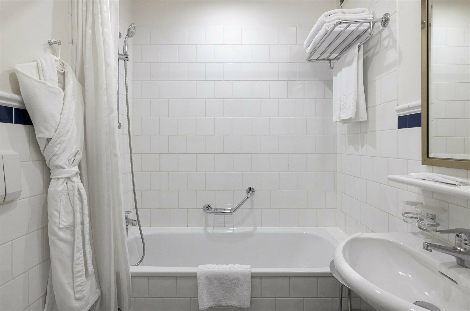 Классический двухместный номер с двумя односпальными кроватями