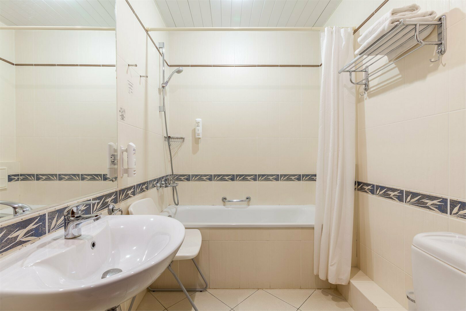 Двухкомнатный Люкс с двуспальной кроватью