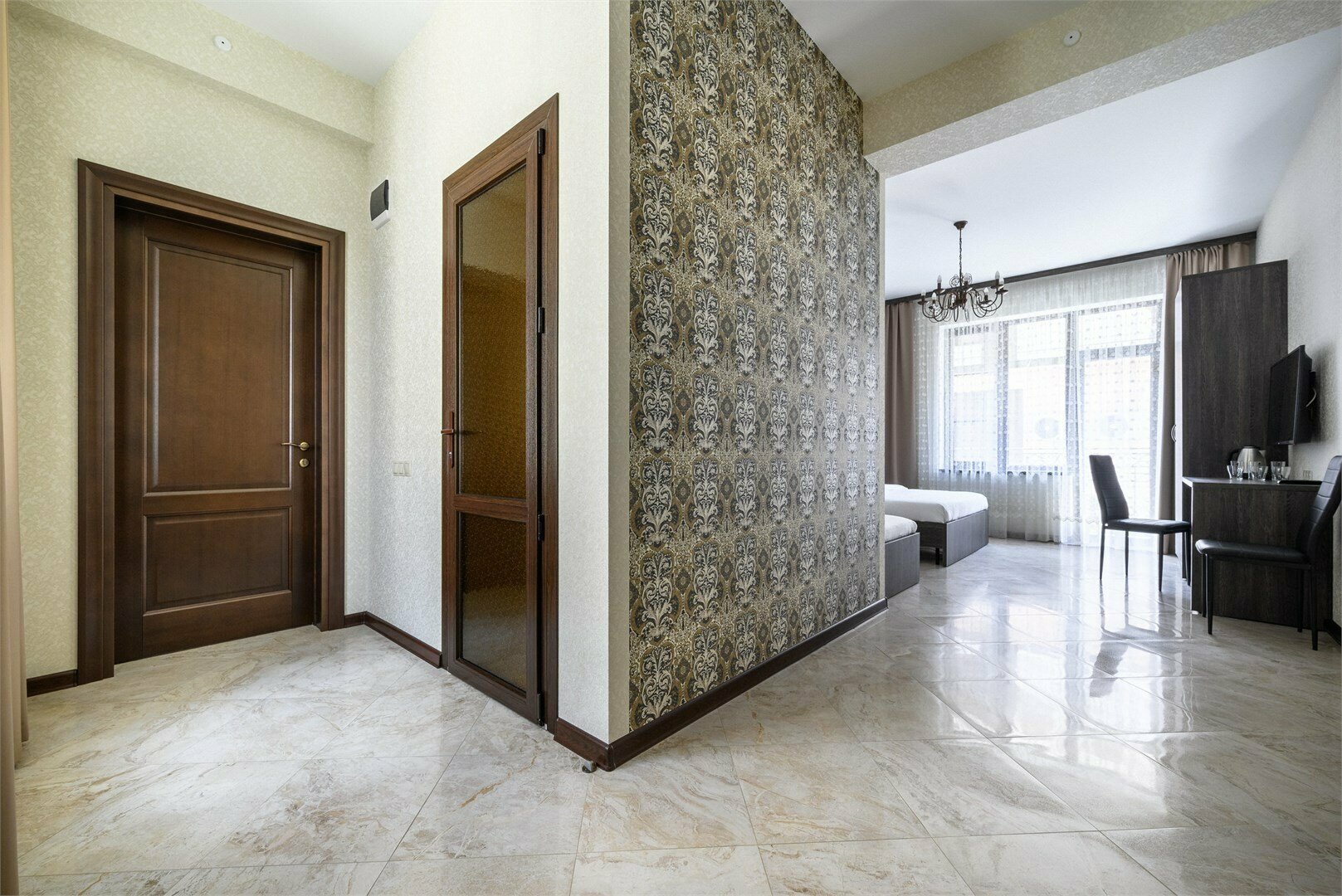 Трехместный номер с балконом