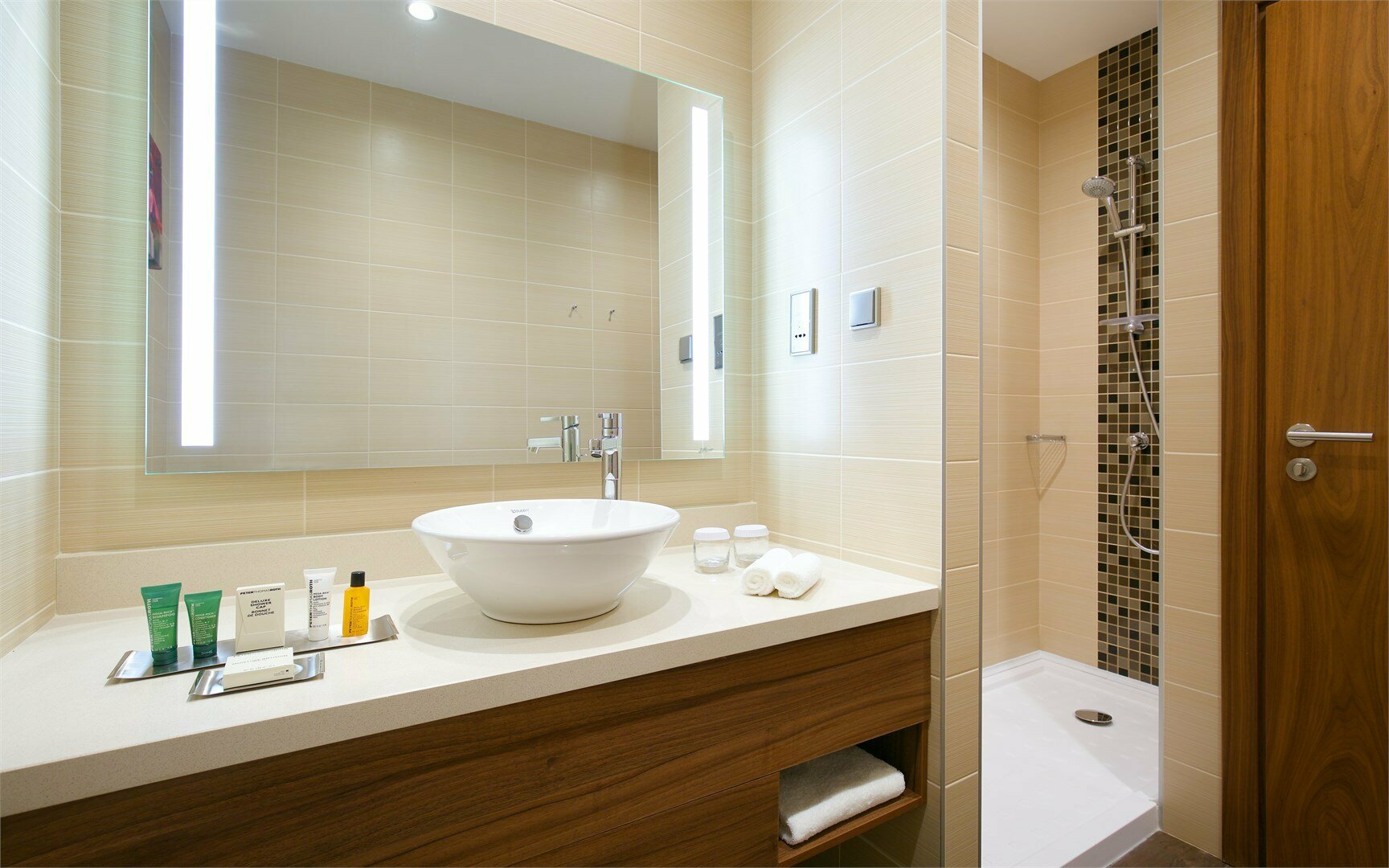 Стандартный номер с кроватью размера «king-size»