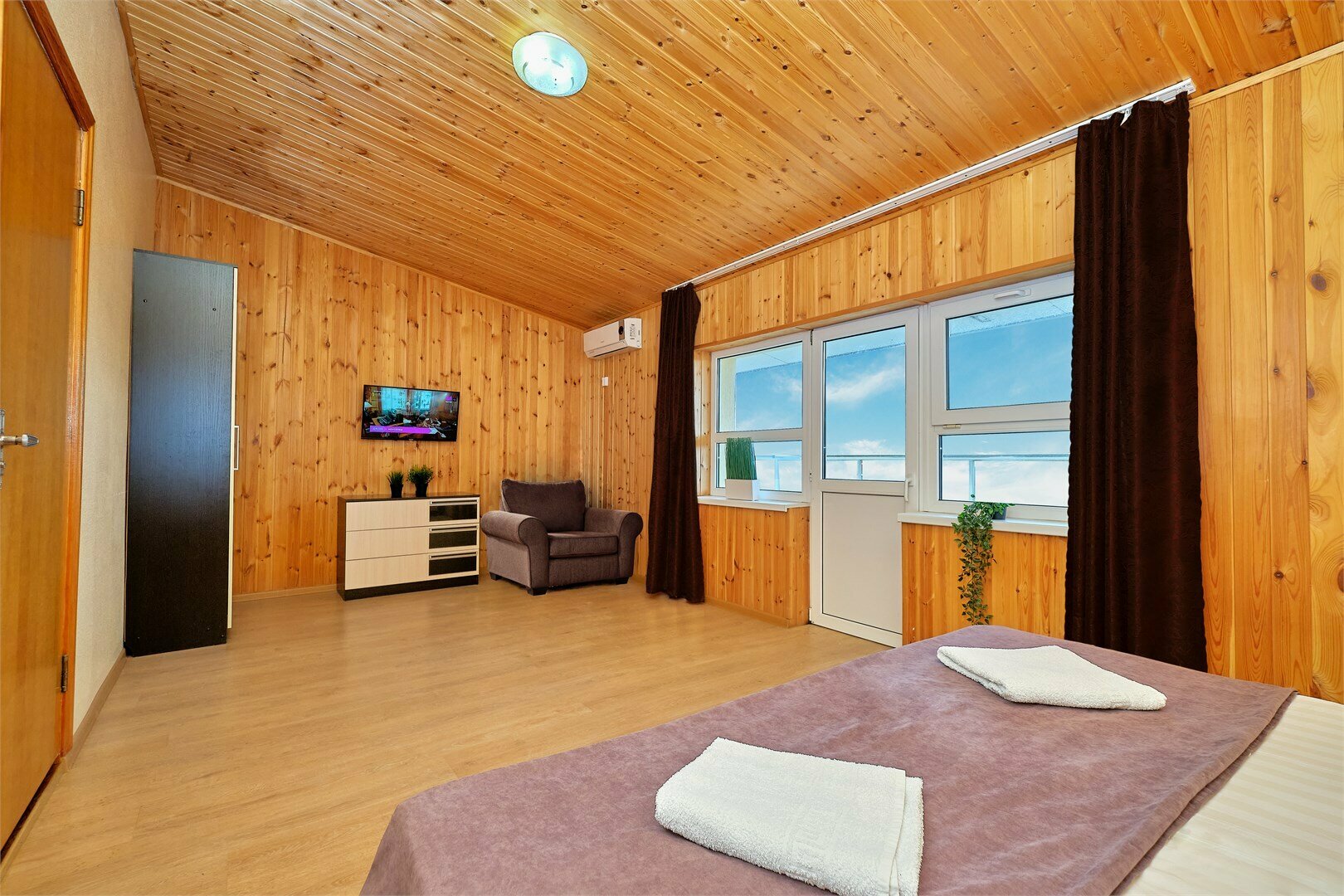 Четырехместный номер СЕМЕЙНЫЙ (3х-комнатный, мансардный)