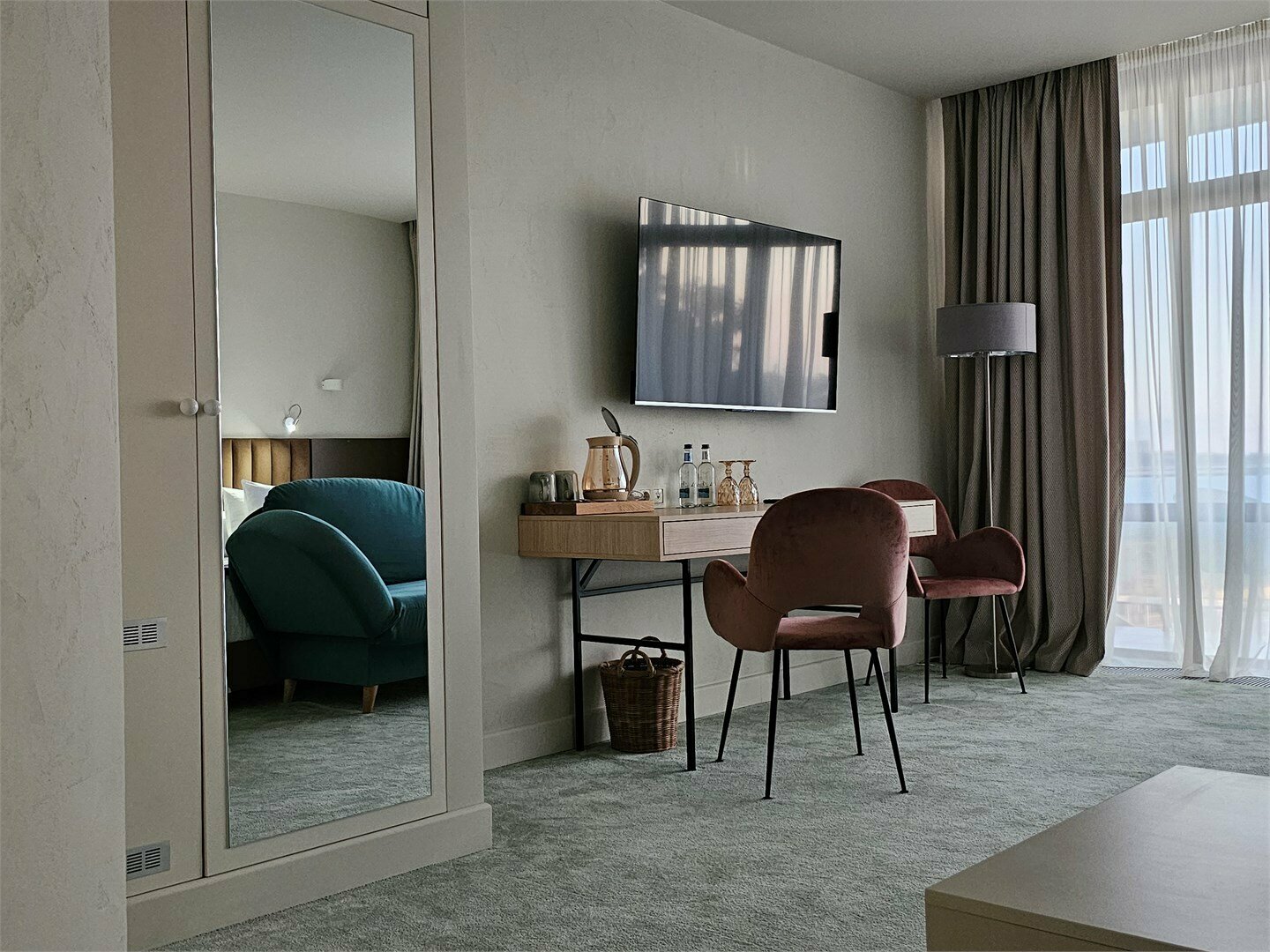 Джуниор Сюит с видом на море и балконом