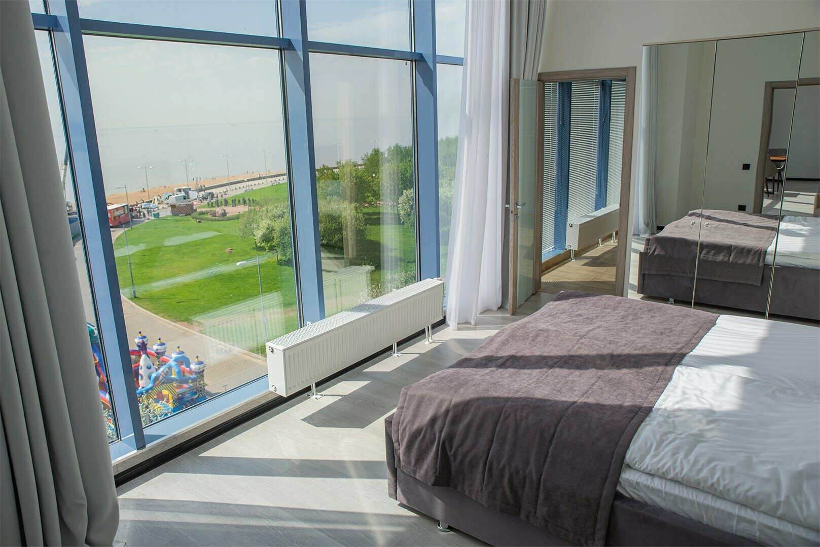 Улучшенный люкс ,  2 -х комнатный ( видовая джакузи)