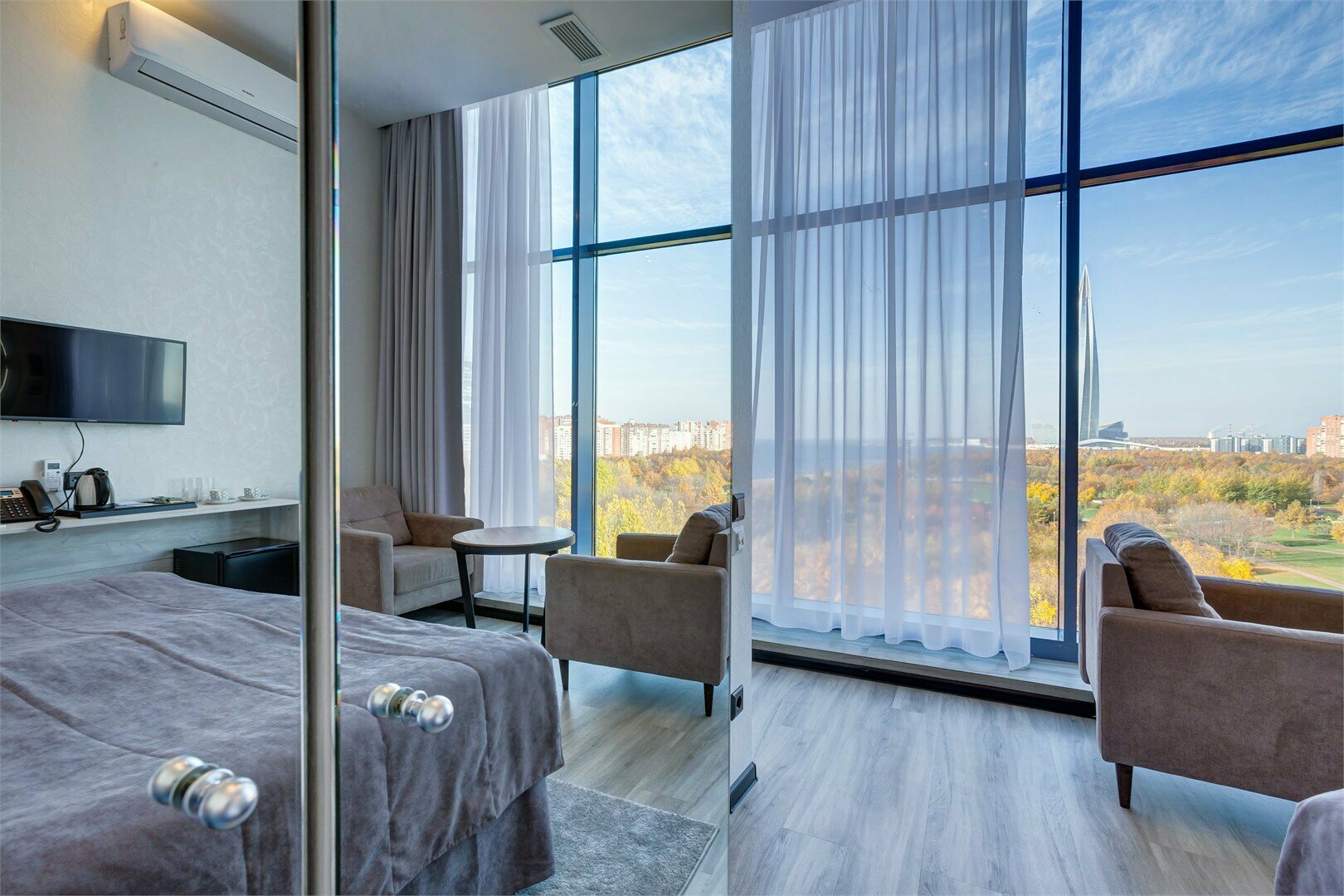 Панорамный стандарт с двуспальной или двумя раздельными кроватями