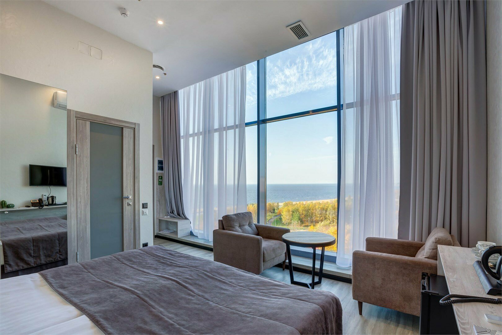 Панорамный стандарт с двуспальной или двумя раздельными кроватями