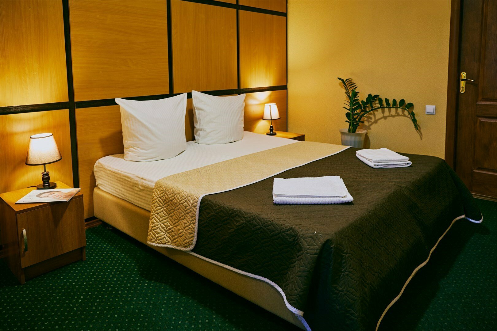 СТАНДАРТ Трехместный с одной 2-х спальной и односпальной кроватью