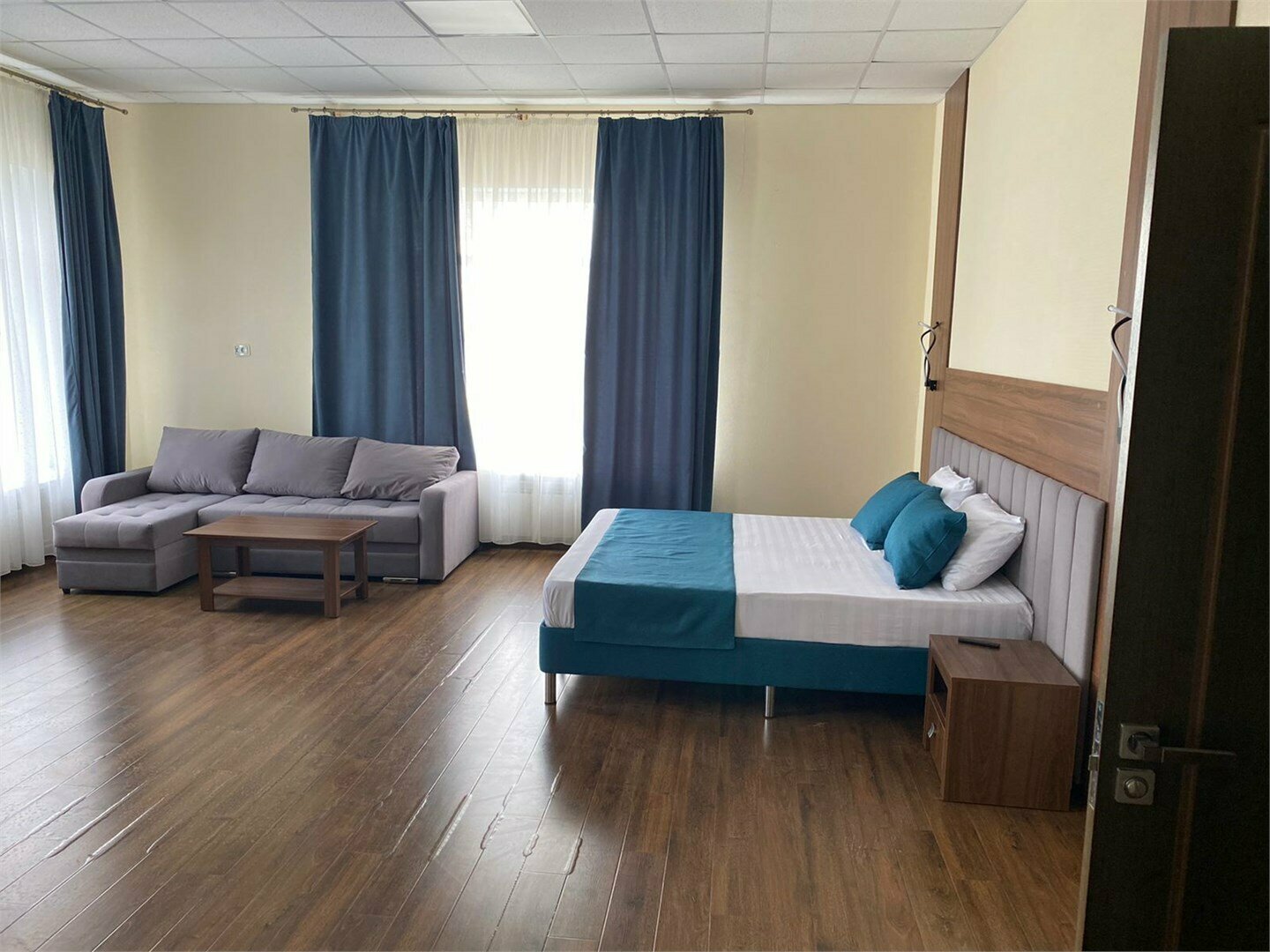 Суперлюкс с кроватью размера "king-size"