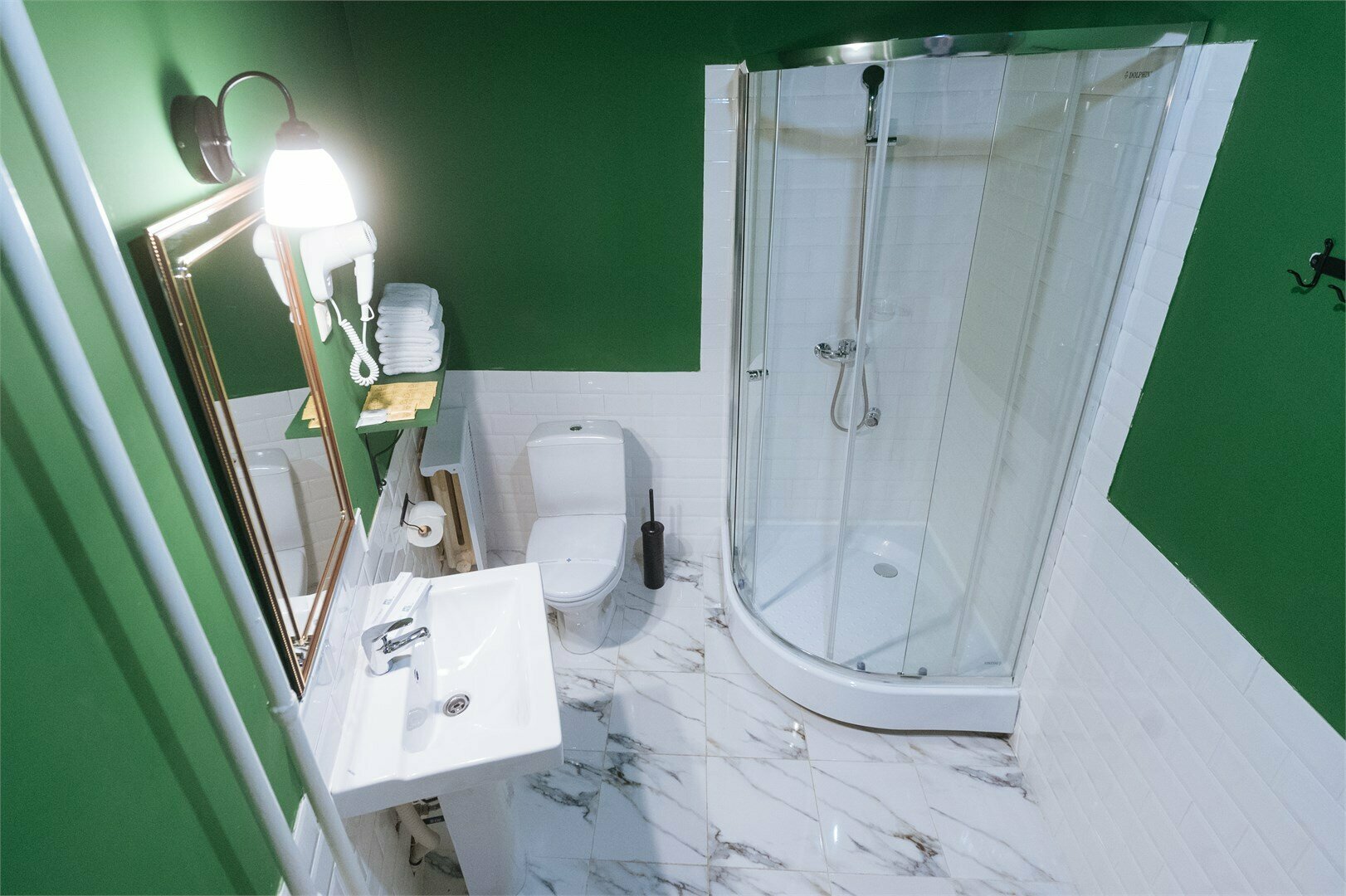 Номер Делюкс с двуспальной кроватью и дополнительной кроватью